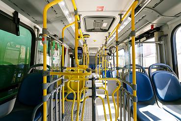 Ônibus começam a circular mais cedo e terão linha especial para a Corrida de Reis