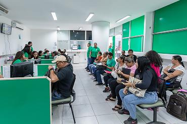 Programa Casa Cuiabana inicia entrega de documentos com mais de 200 atendimentos no primeiro dia