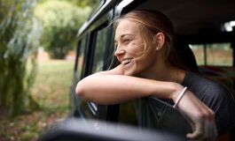 Governo lança guia com dicas para mulheres que querem viajar sozinhas